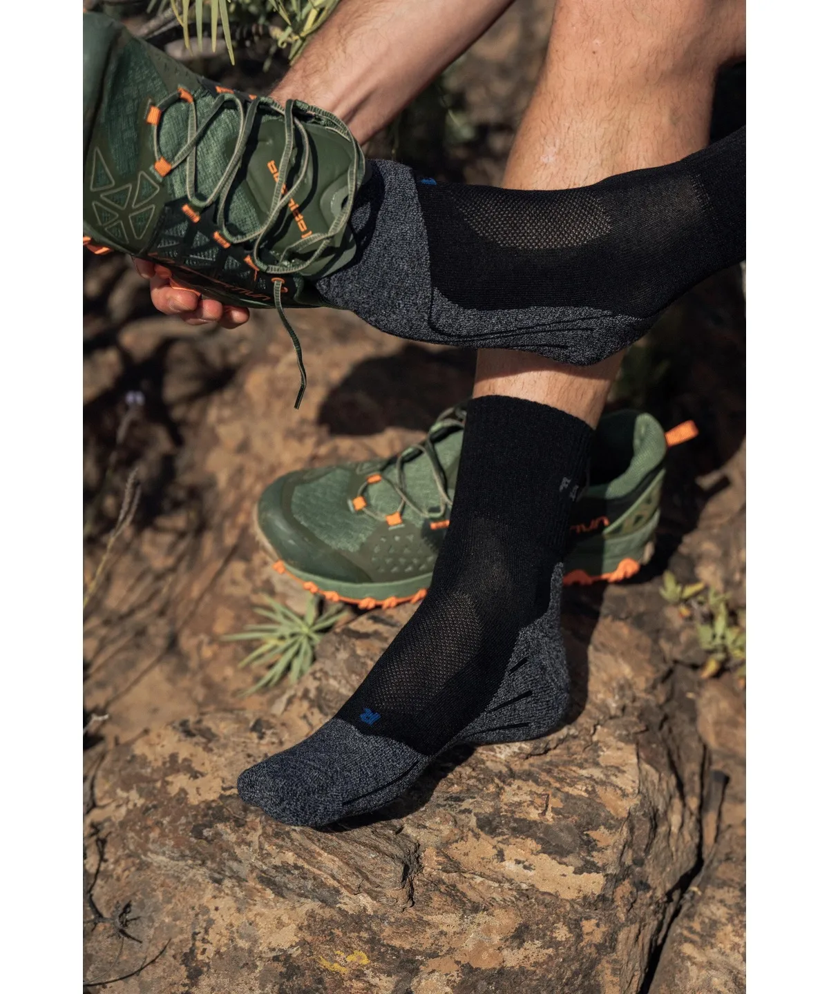 Chaussettes de Marche Falke Men TK2 Explore Cool Short Steel Grey